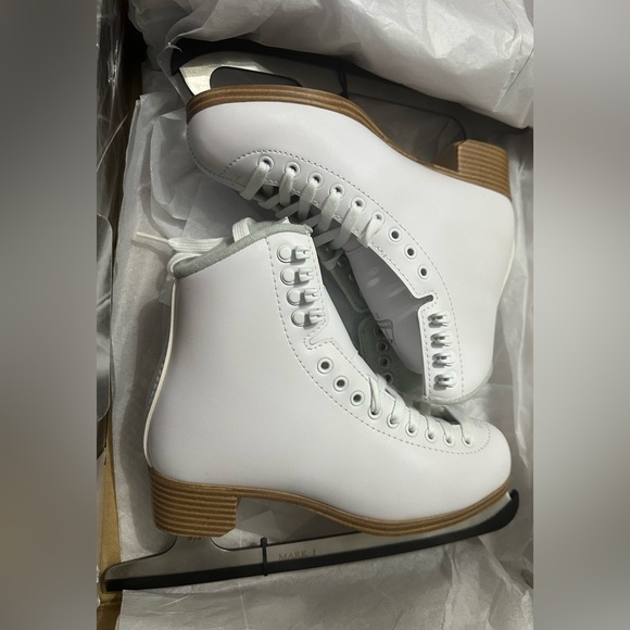 ✨New✨ Jackson Ultima Classic 200: Women/Girl’s Figure Ice Skates- Size 5 - Picture 7 of 15